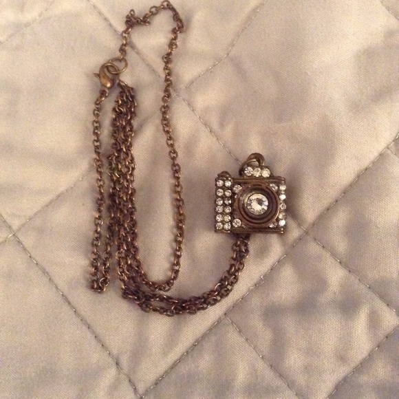 Rhinestone Camera Necklace - Picture 4 of 5